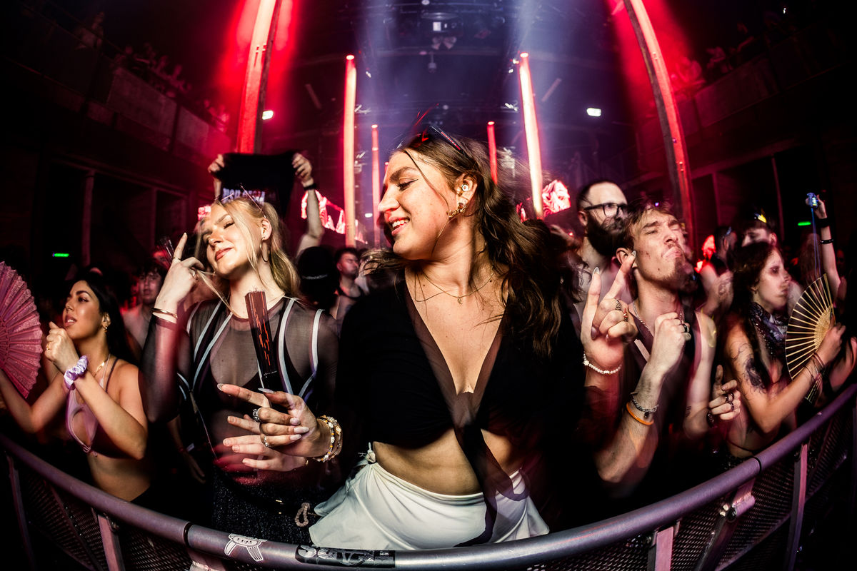 Loading... just a sec